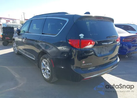 2017 Chrysler Pacifica Touring-L z USA, uszkodzony, nr VIN 2C4RC1BGXHR820747